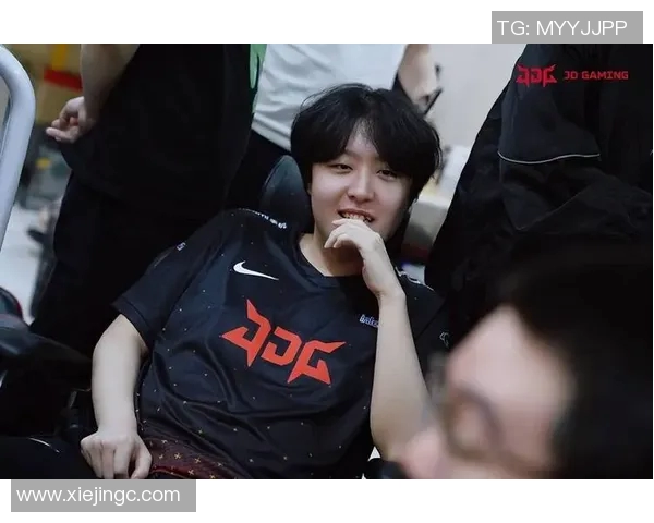 JDG俱乐部正式宣布续约核心选手Kanavi继续携手征战电竞赛场 JDG俱乐部正式宣布续约核心选手Kanavi继续携手征战电竞赛场